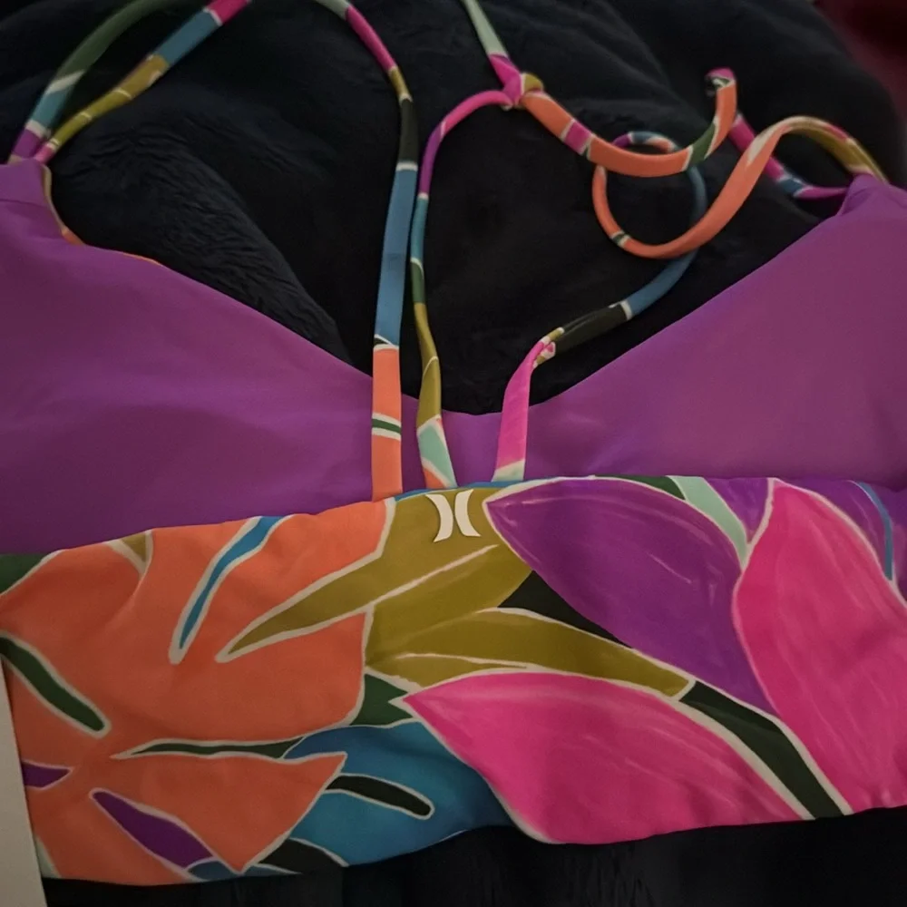 Hurley Tropical Floral Bikini Top in Pink, Orange, Blue, Green